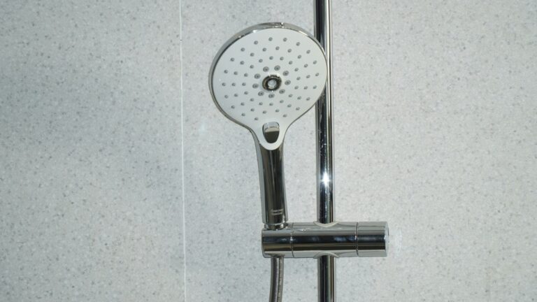 週3通いの僕が気づいたいいサウナはシャワーの水圧が違う
